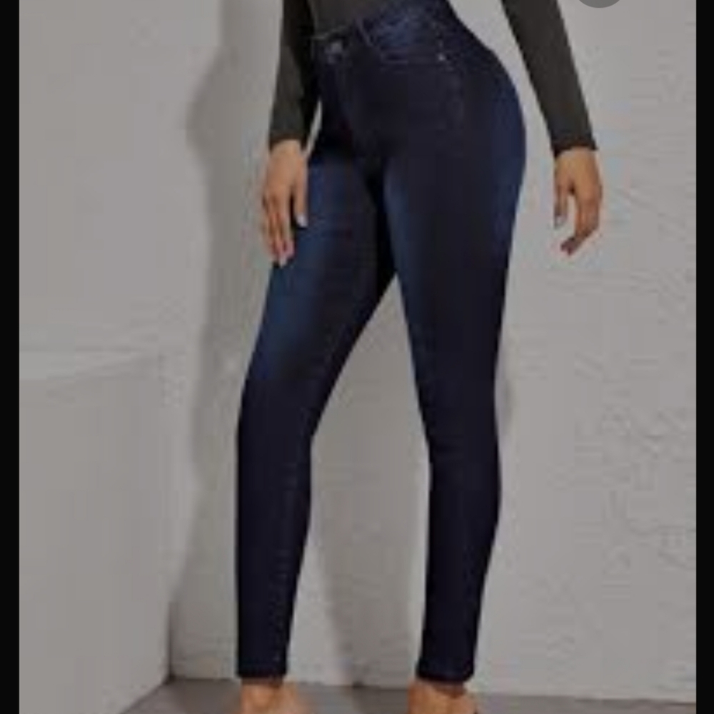 ASHLEY MASON JEANS. #G